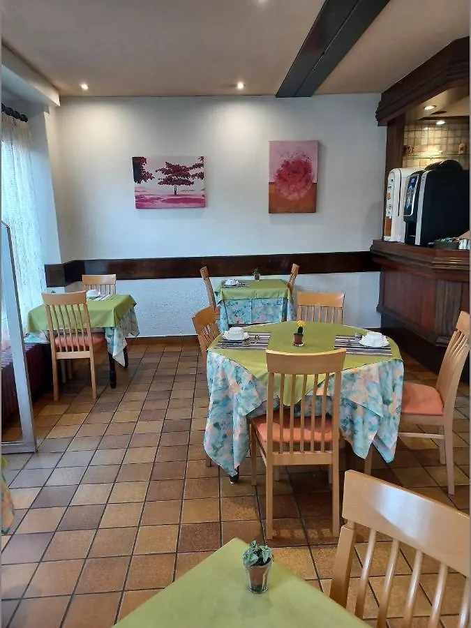 **  Logis - Hotel Restaurant Bellevue Annecy France