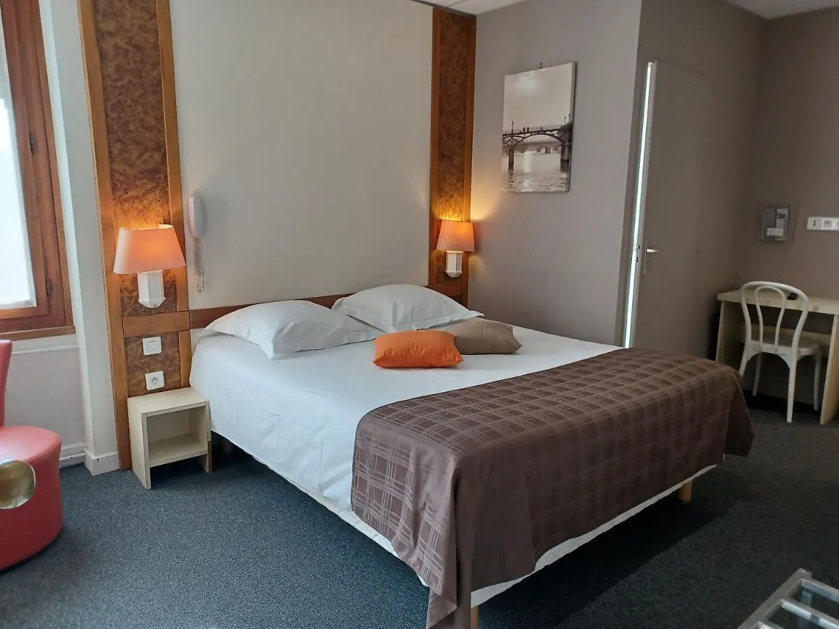 Logis - Hotel Restaurant Bellevue Annecy 2*,